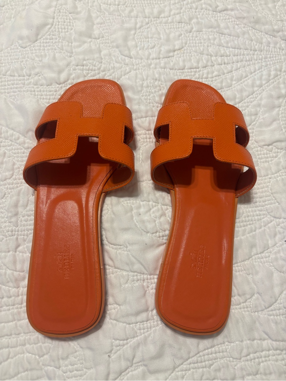 Hermes Orange Enamel Oran Leather Slide Sandals - Picture 12 of 12